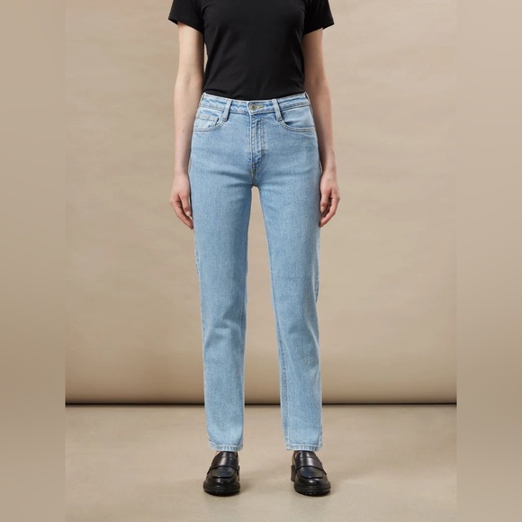 Frank & Oak - The Cyndi Straight Jean - Picture 2 of 11